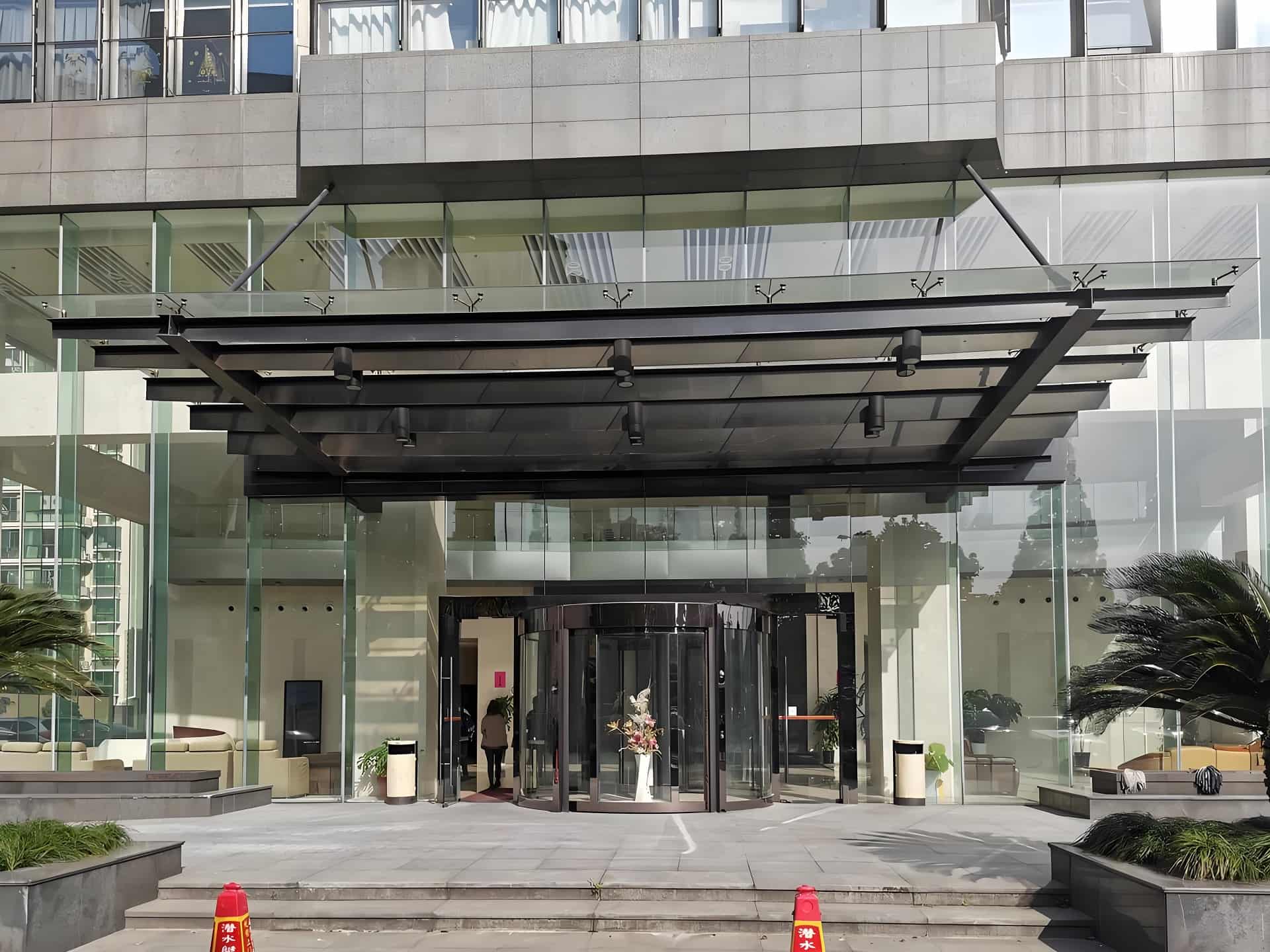 入口